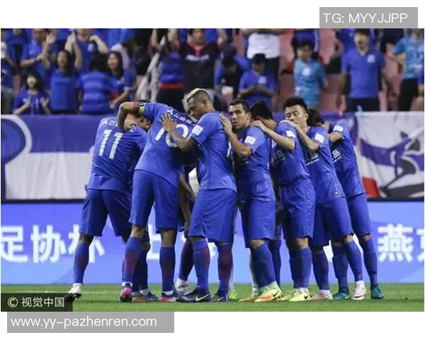 北京国安撞墙配合王刚杀入禁区怒射得手：激情拼搏点燃赛场激情