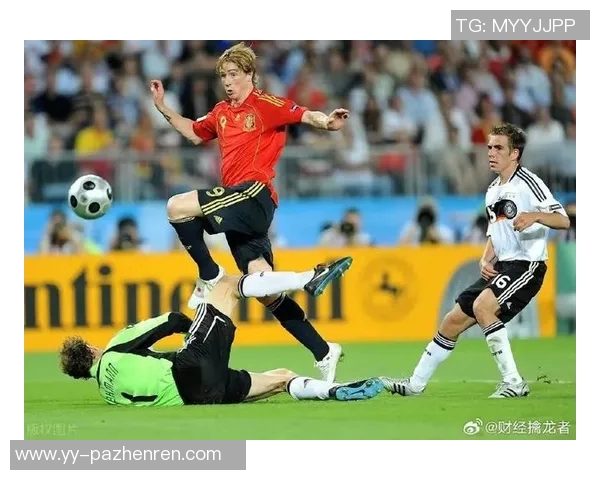 西班牙队官方：加维因右膝不适退出征召，目前大名单仅25人